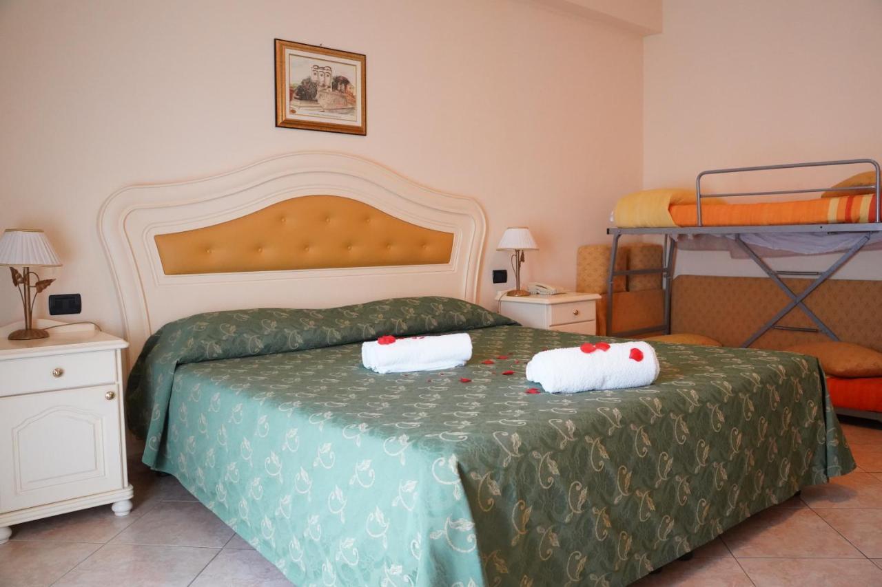 Hotel Roscianum Welness Spa 罗萨诺 外观 照片