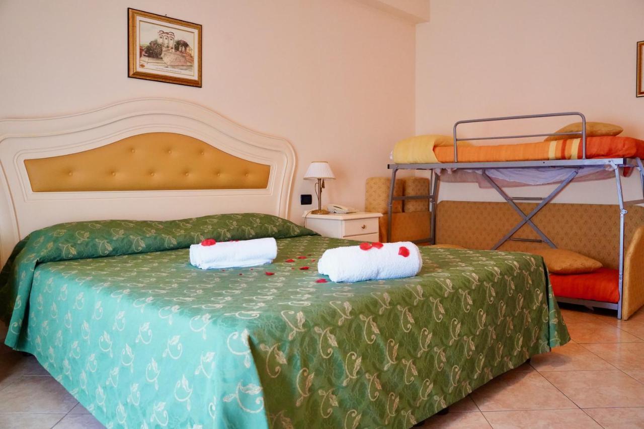 Hotel Roscianum Welness Spa 罗萨诺 外观 照片