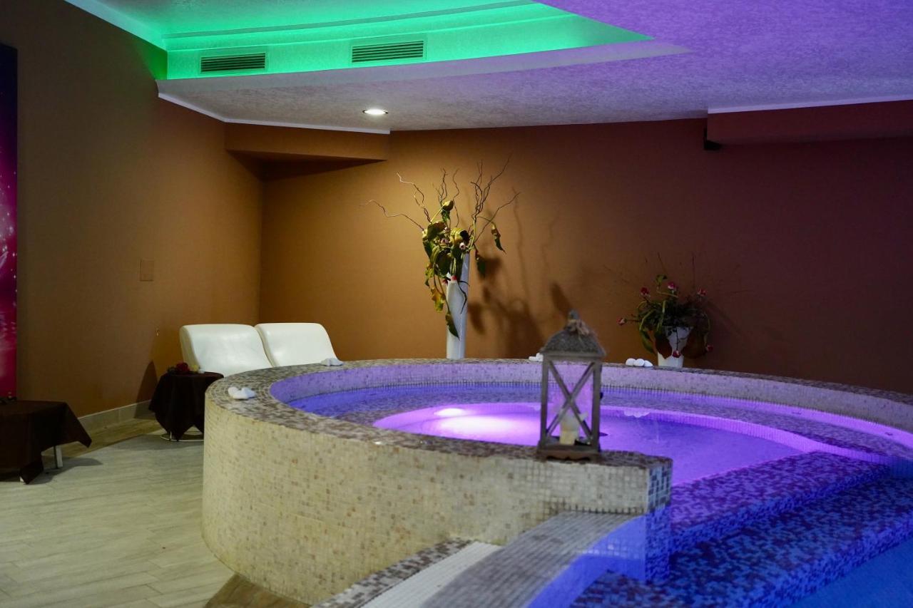 Hotel Roscianum Welness Spa 罗萨诺 外观 照片