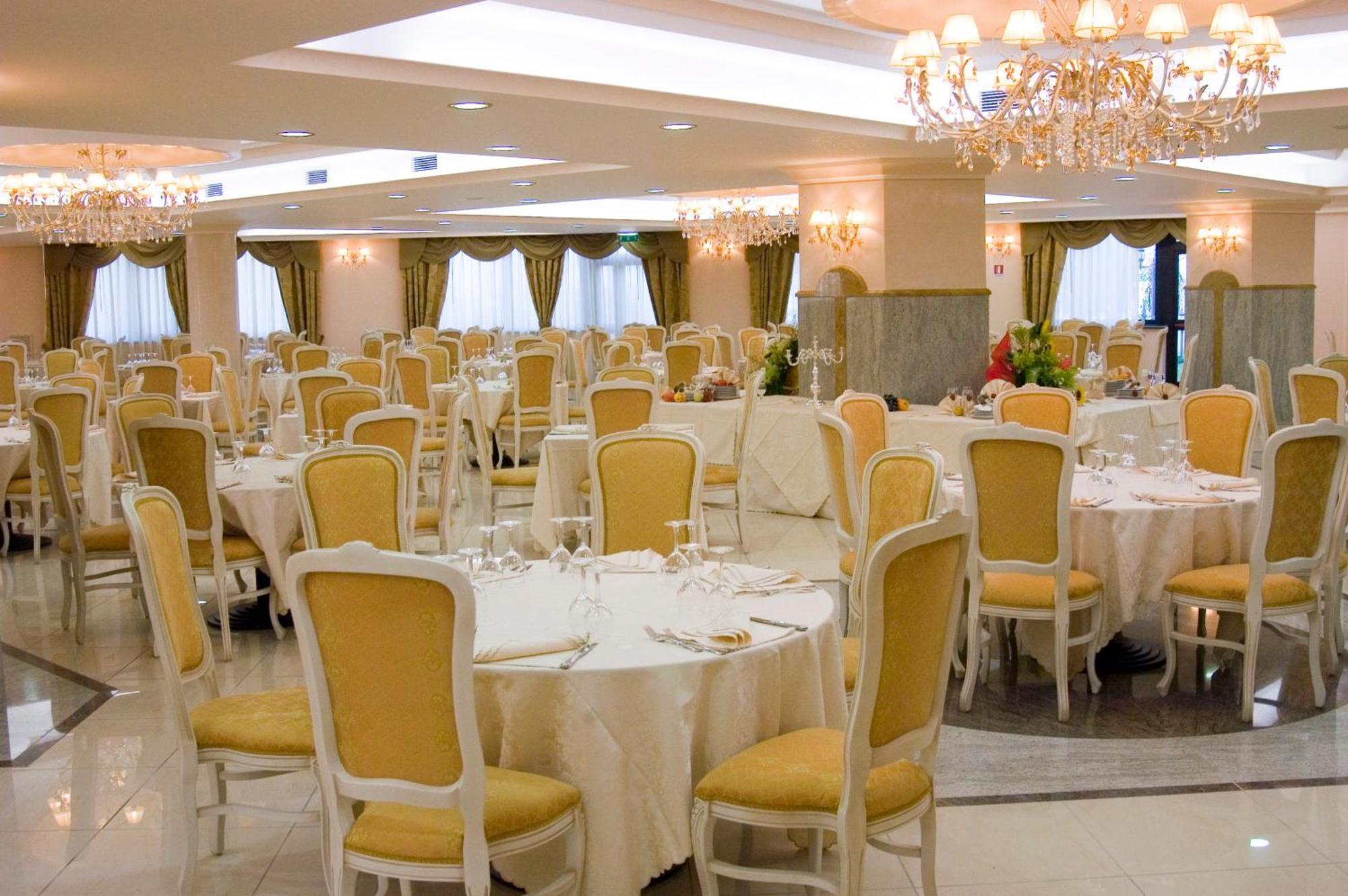 Hotel Roscianum Welness Spa 罗萨诺 外观 照片